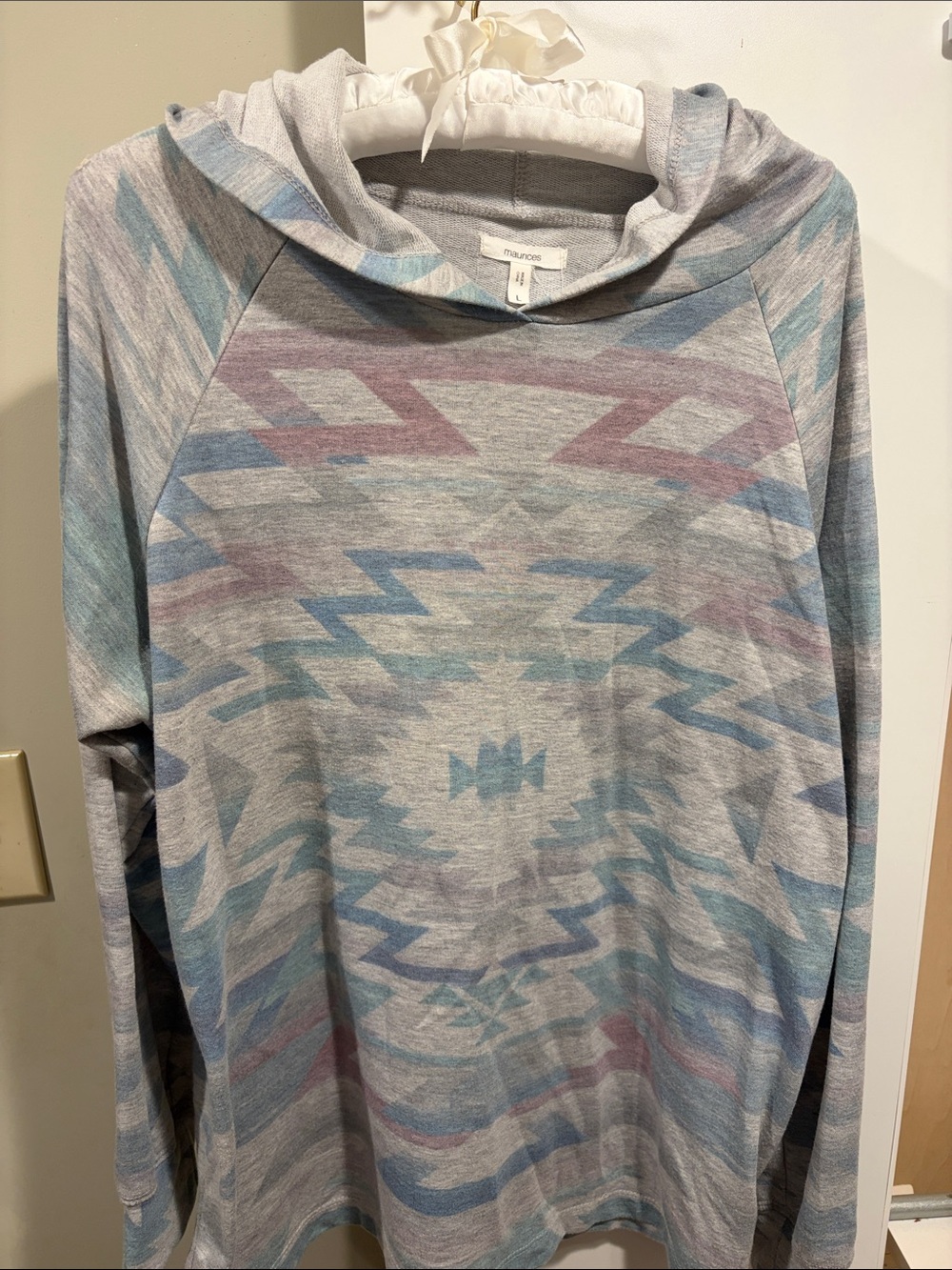 Maurices Lightweight Aztec Pattern Hooded Pullover in Heather Gray & Pastel Hues